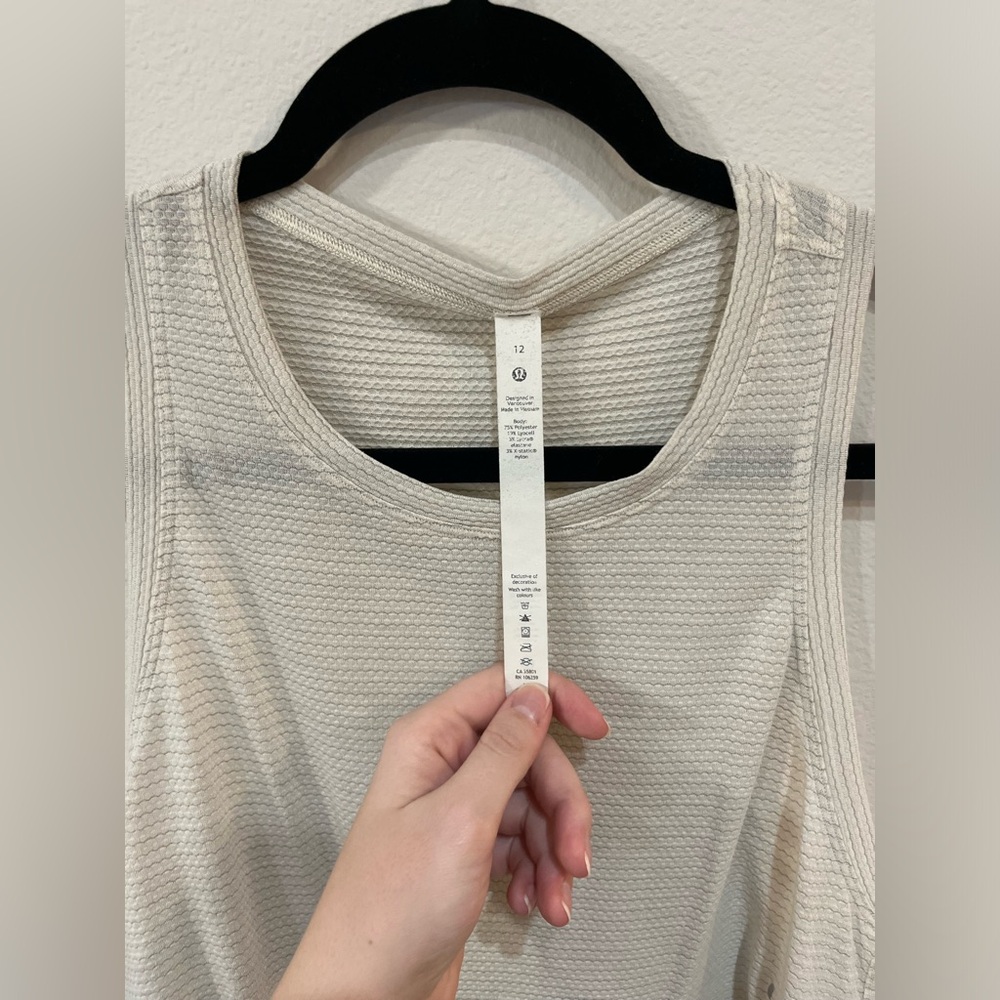 Lululemon beige tank top